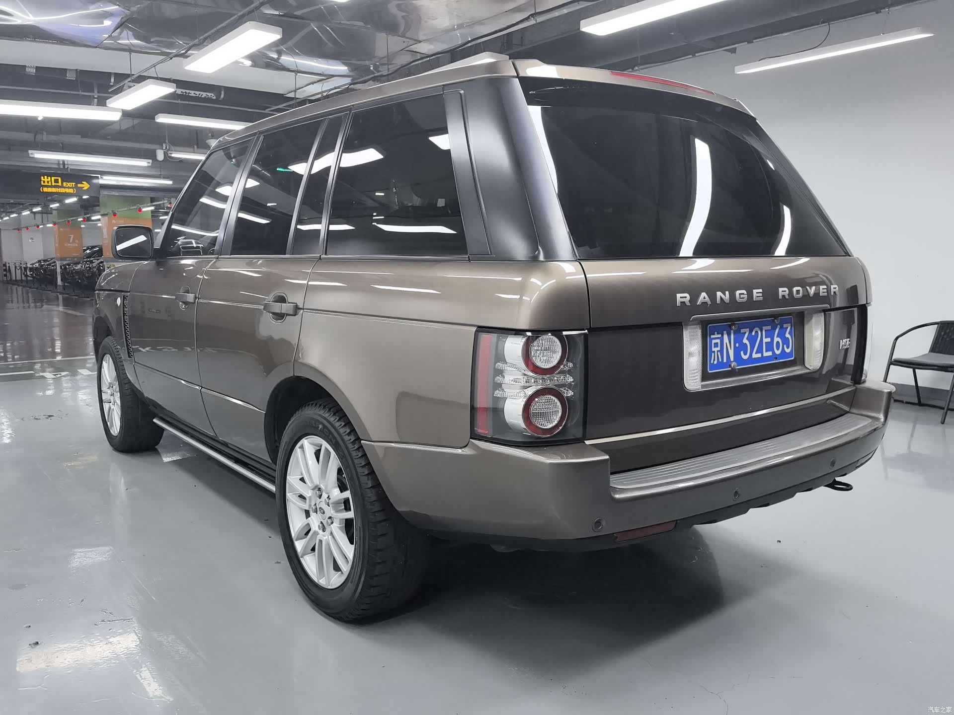 Land Rover Range Rover, 2011 15