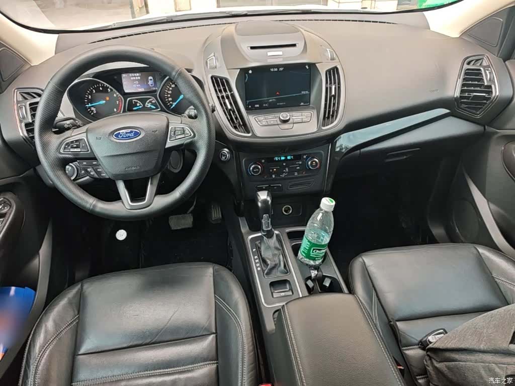 Ford Kuga, 2017 10