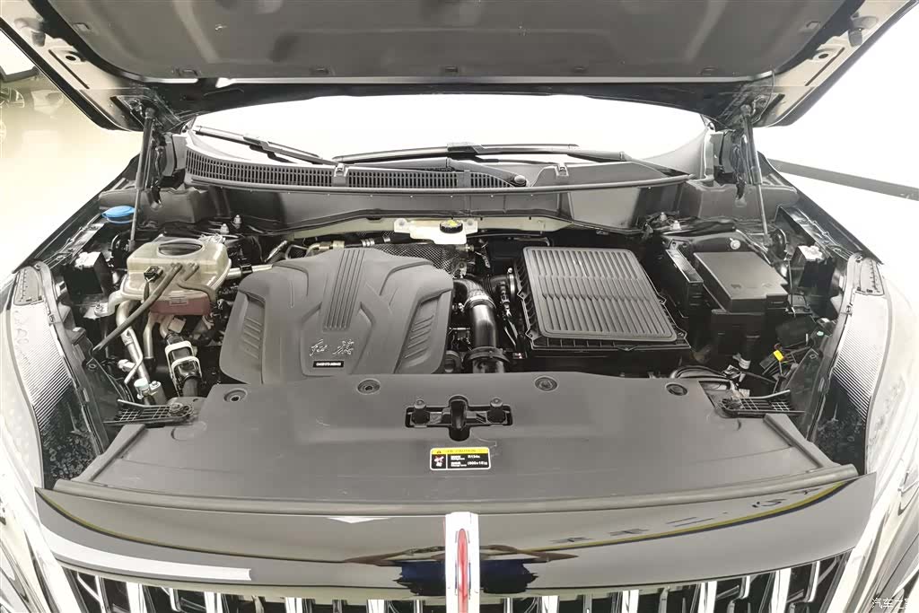 Hongqi HS3, 2024 10