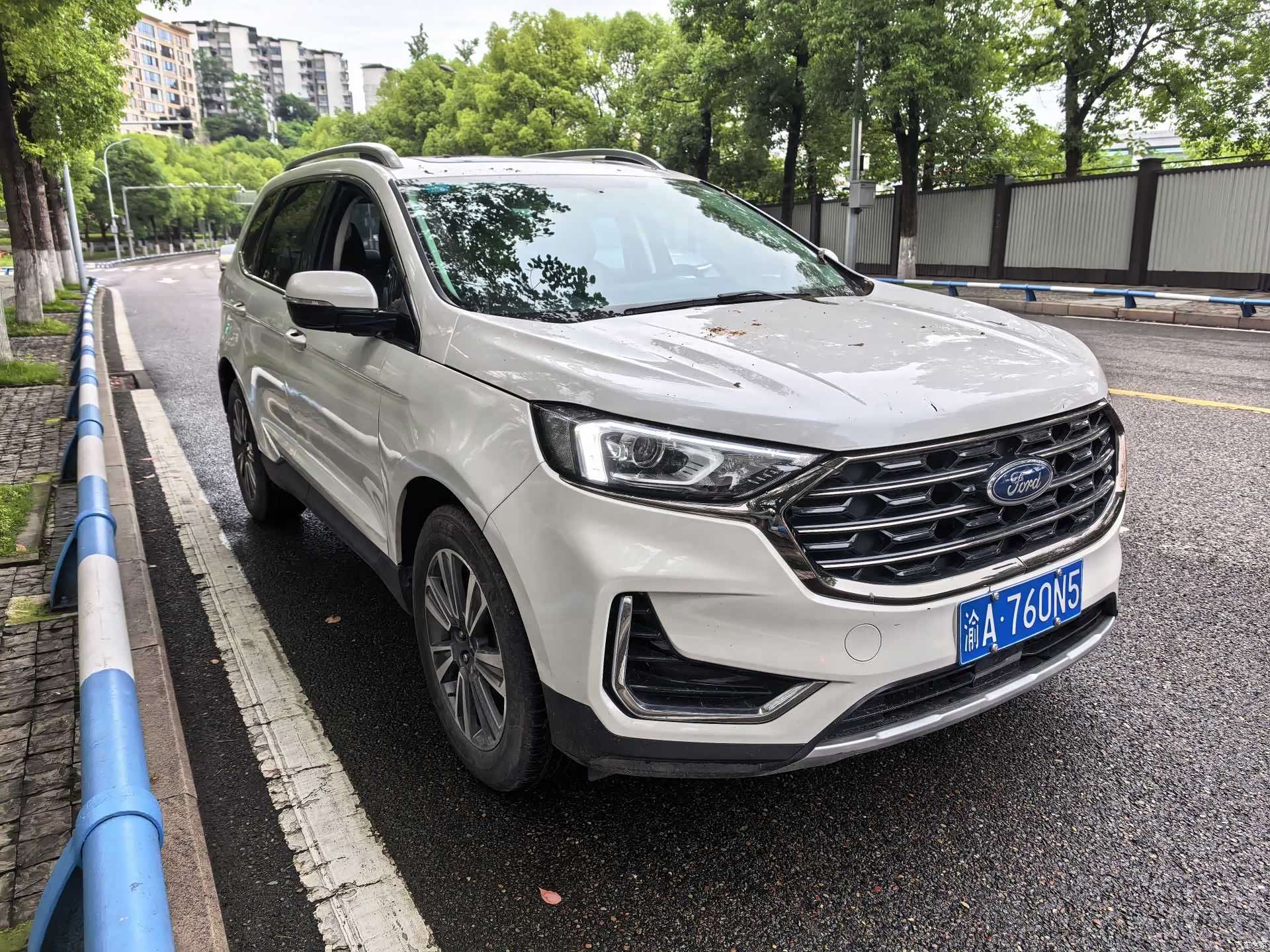 Ford Edge, 2022 3