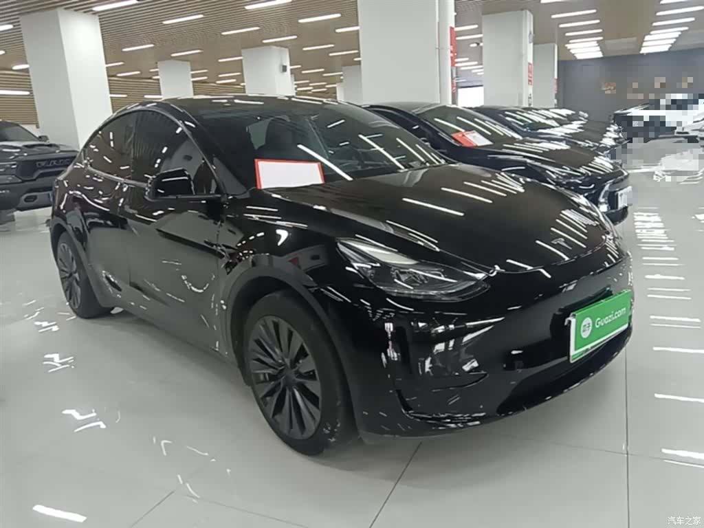 Tesla Model Y, 2023 4
