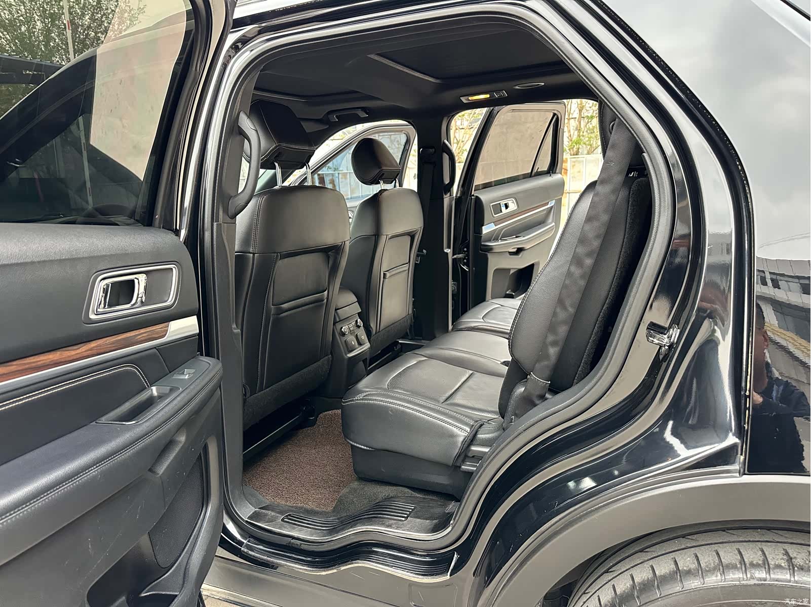 Ford Explorer, 2017 8