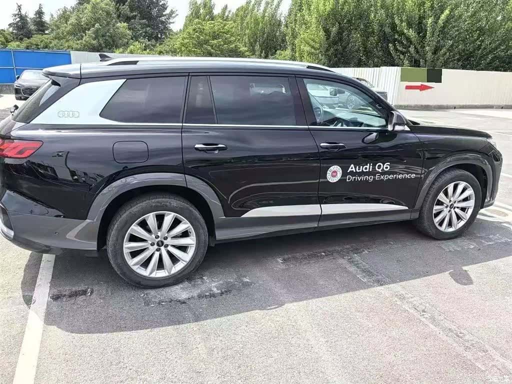 Audi Q6, 2025 3