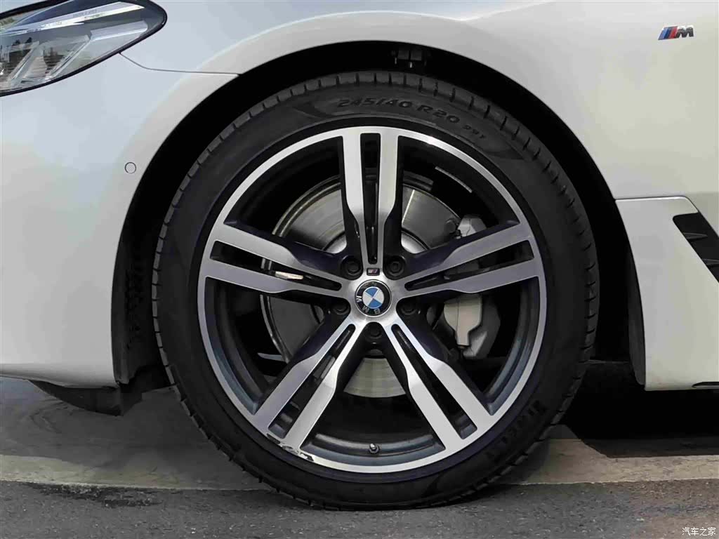 BMW 6 Series GT, 2025 4
