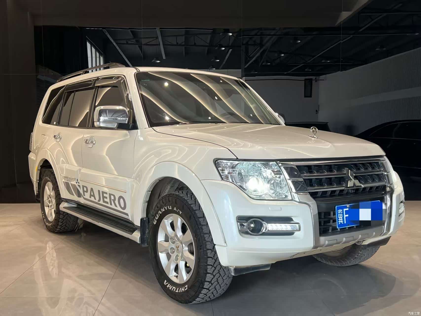 Mitsubishi Pajero, 2019 3