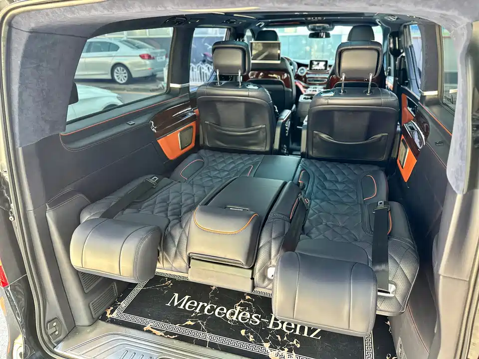 Mercedes-Benz V-class