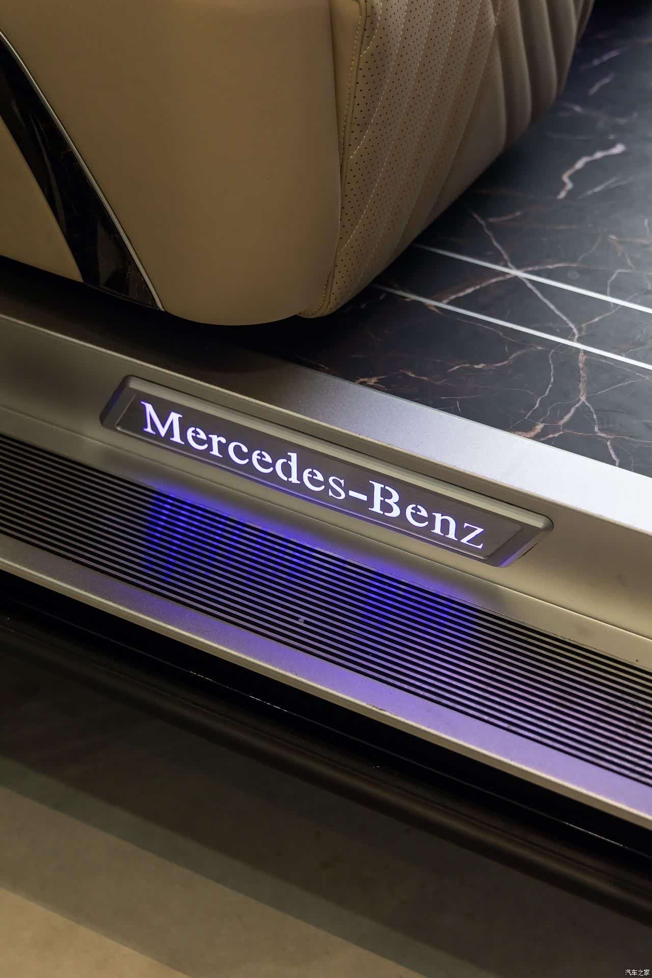 Mercedes-Benz 7, 2023 4