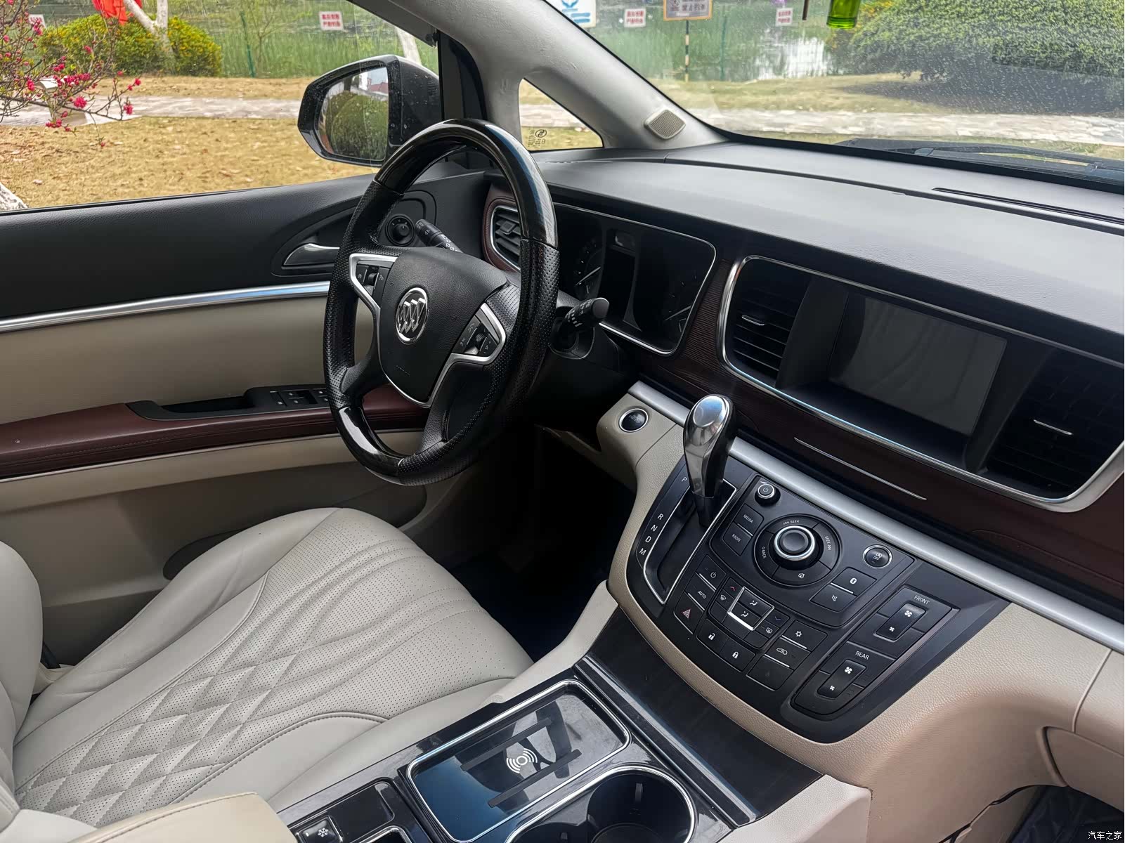 Buick GL8, 2018 15