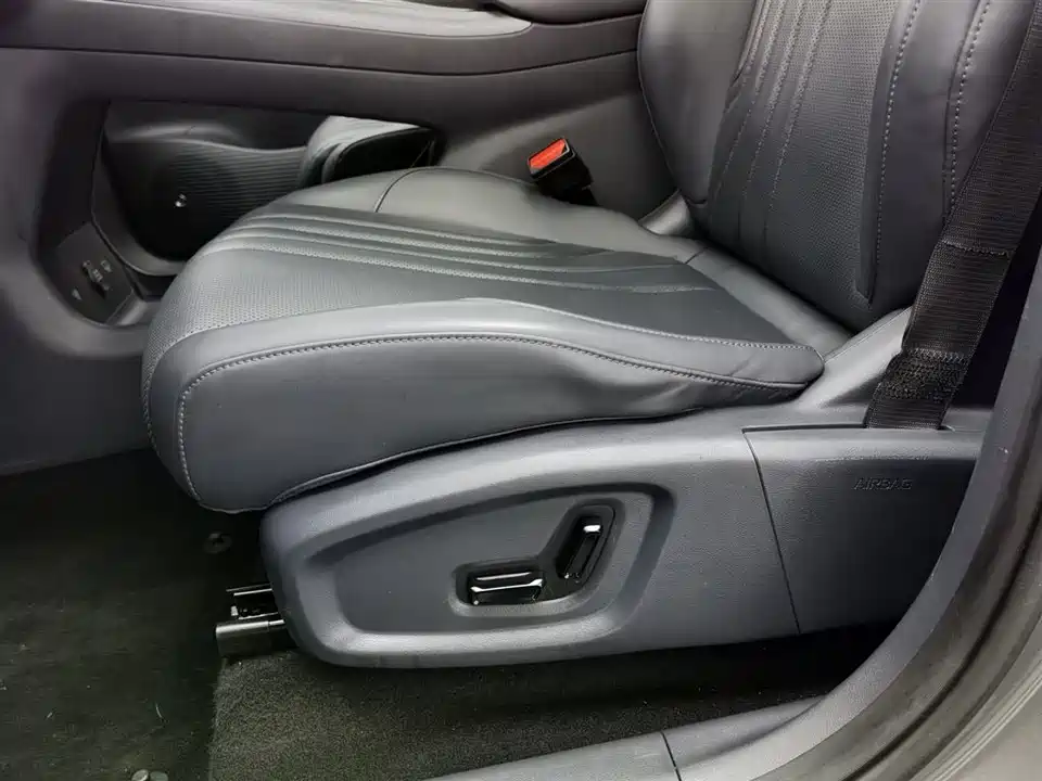 Geely Galaxy Galaxy E5