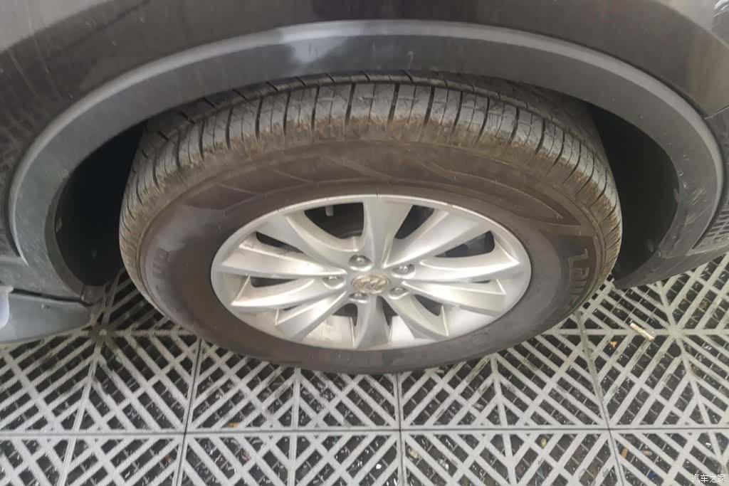 Buick Envision Plus, 2015 6