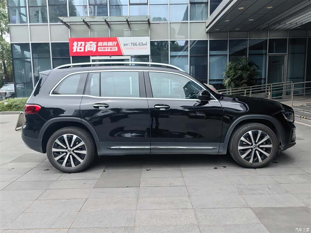 Mercedes-Benz GLB, 2025 4