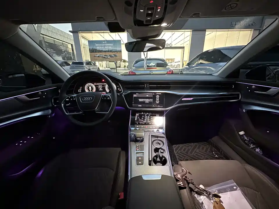 Audi A7L