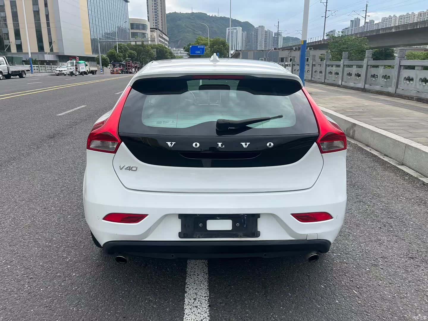 Volvo V40, 2013 8