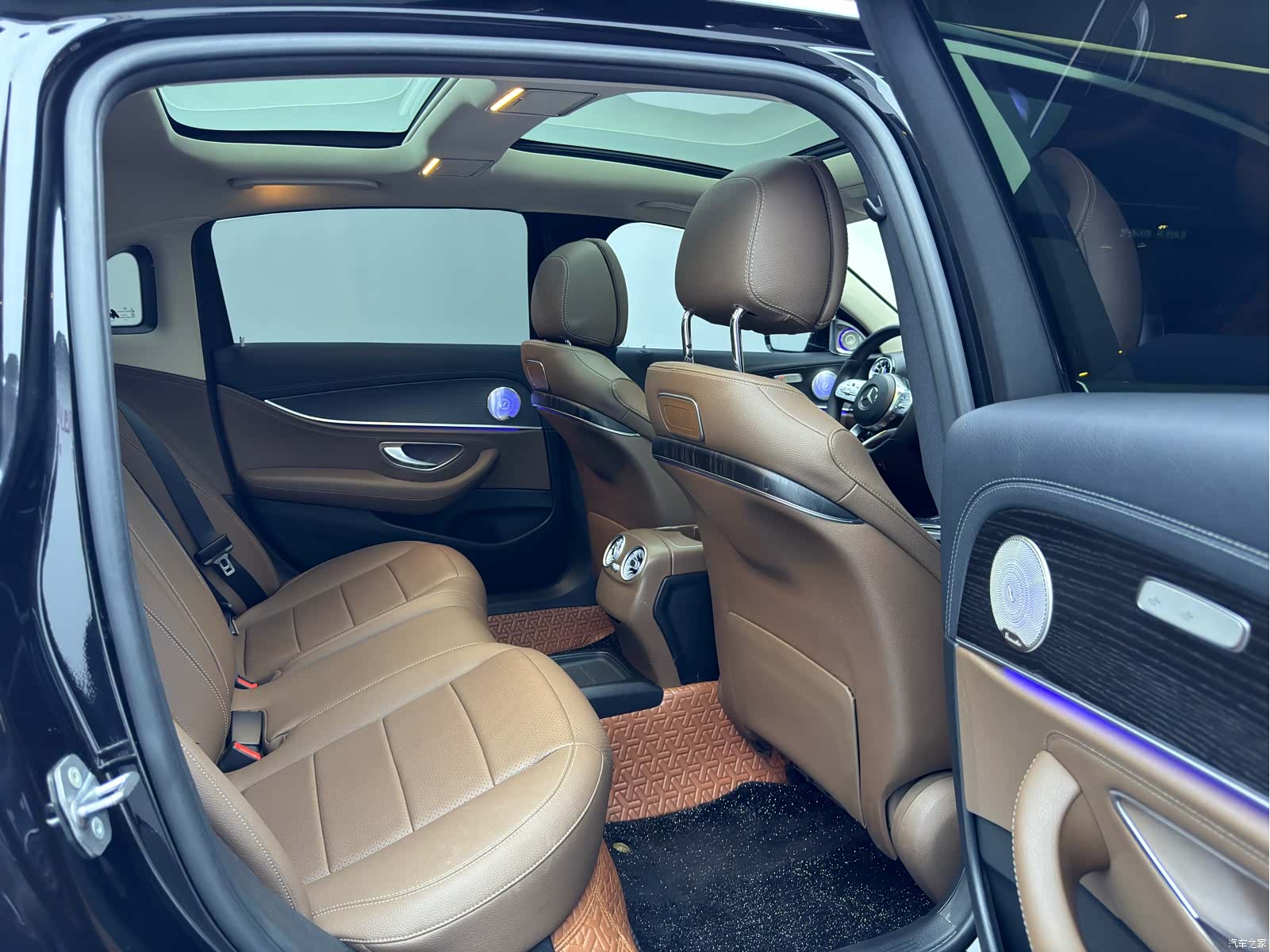 Mercedes-Benz E-Class, 2020 13