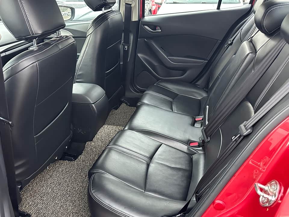 Mazda 3 Angkesaila