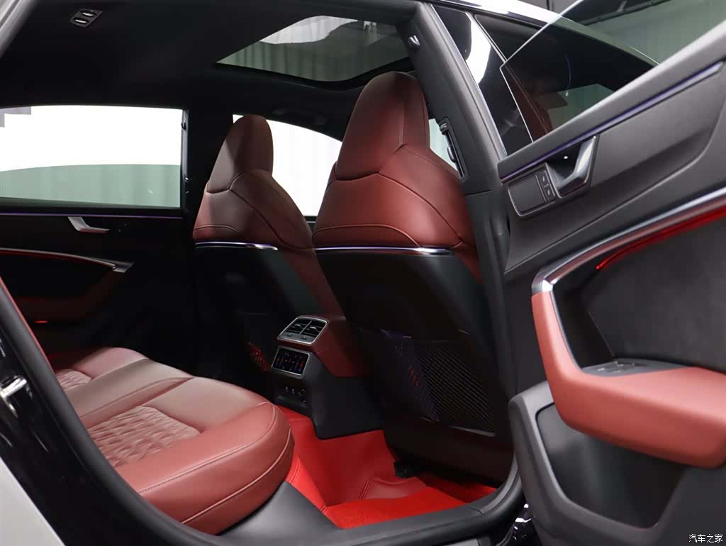 Audi A7L, 2023 24