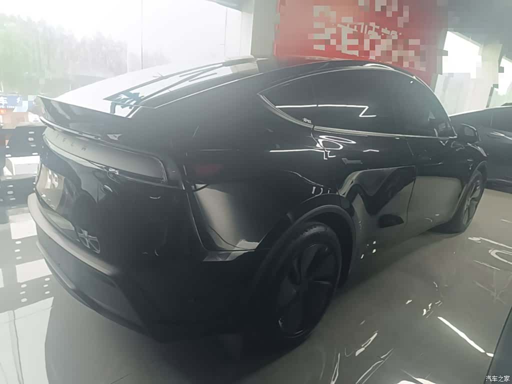 Tesla Model Y, 2025 7