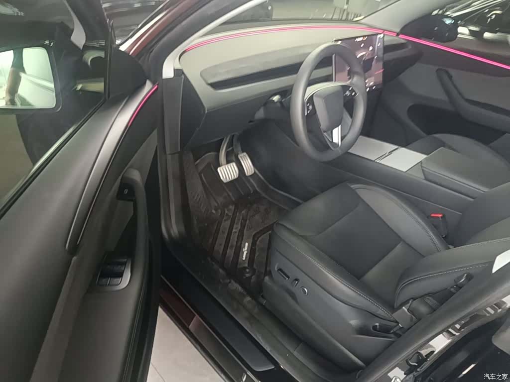 Tesla Model Y, 2025 16