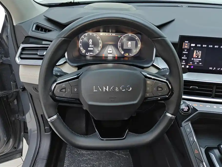 Lynk & Co 06 EM-P Lynk & Co 06 EM-P