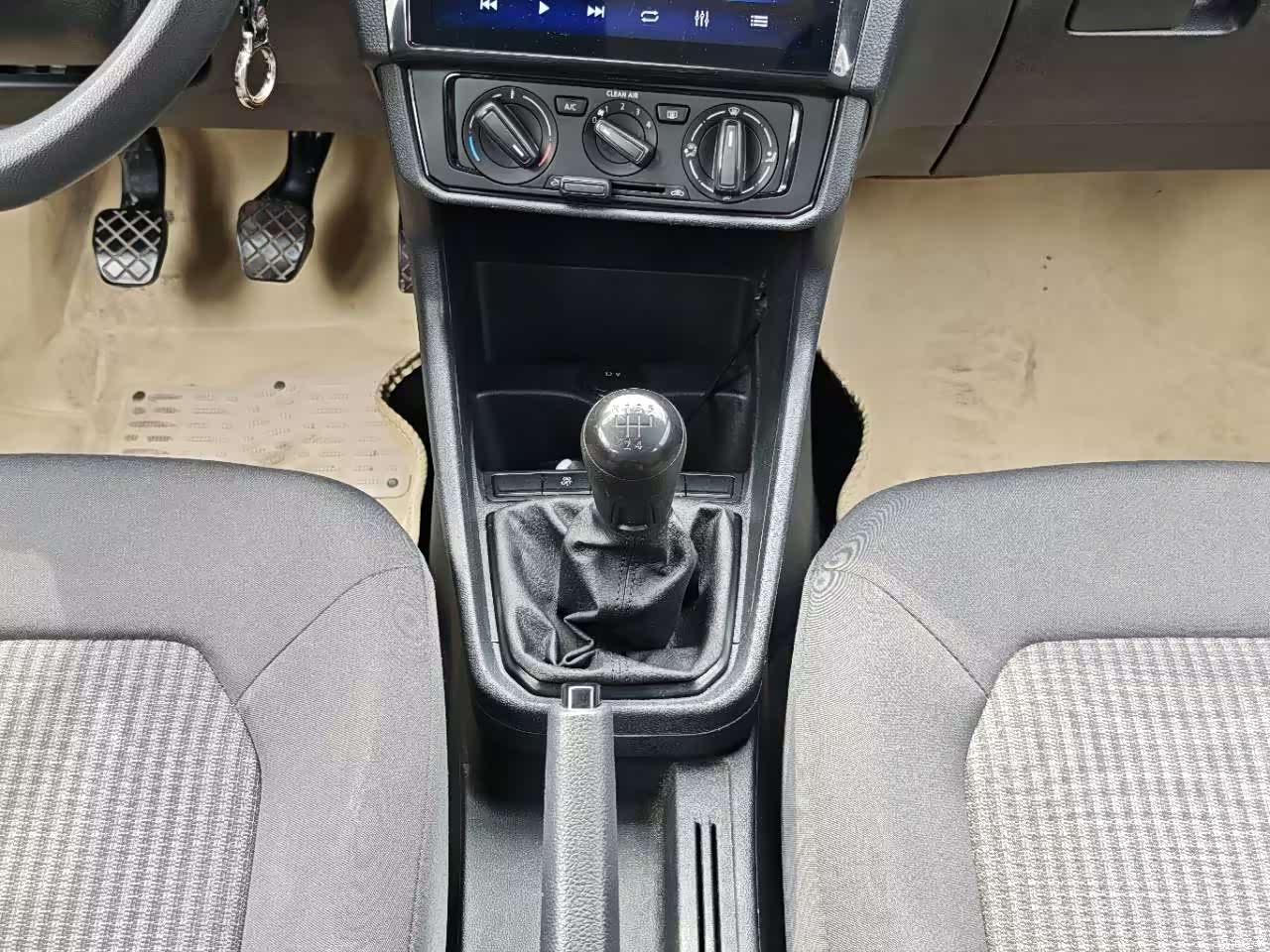 Volkswagen Santana, 2021 18