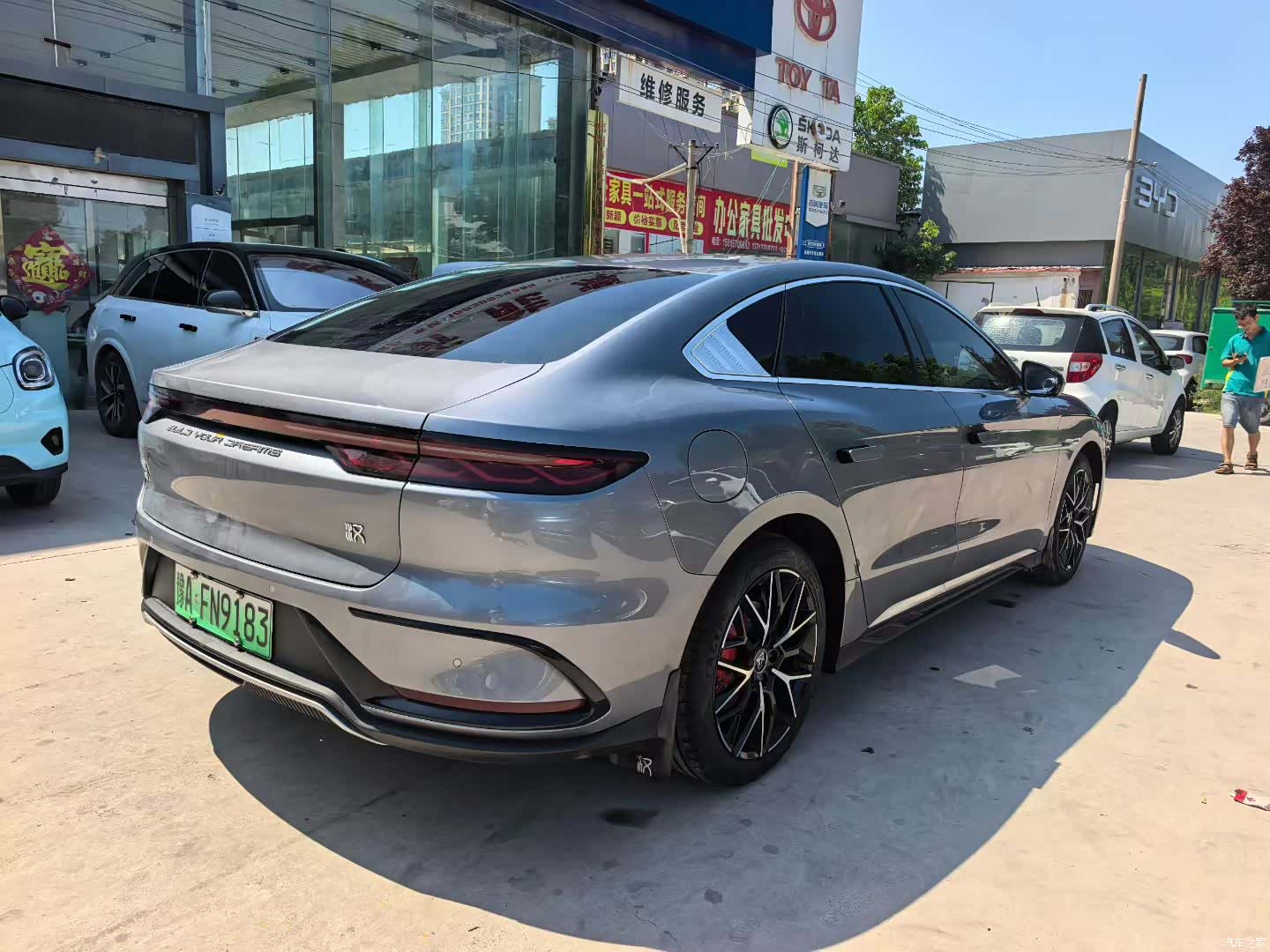 BYD Han, 2023 9