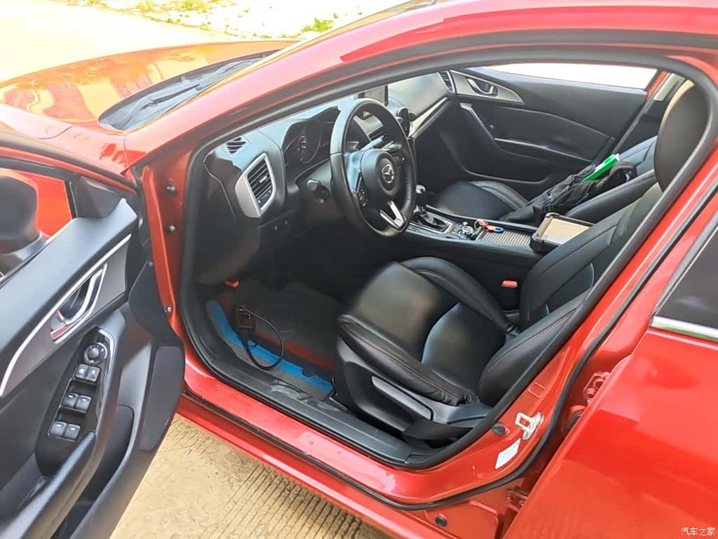 Mazda Mazda3, 2017 16