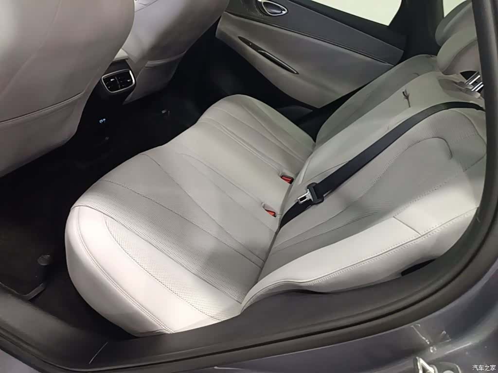 BYD HiAce, 2025 17