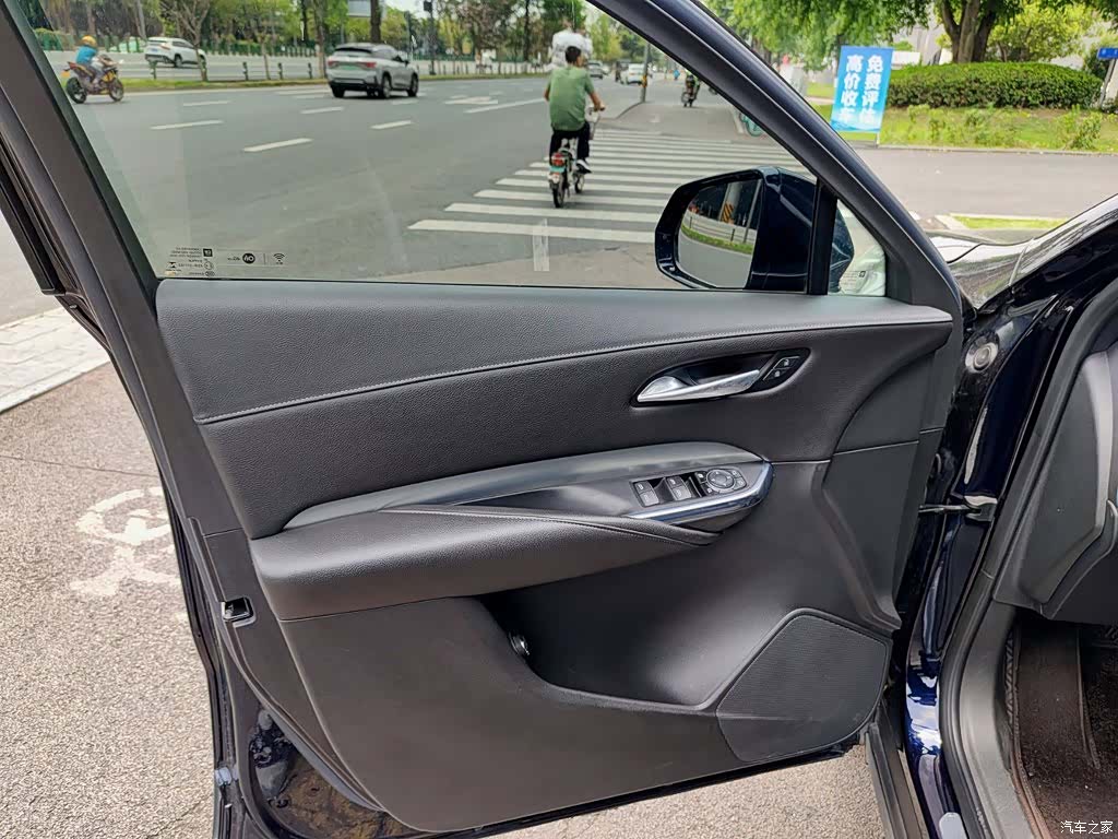 Cadillac XT4, 2021 6