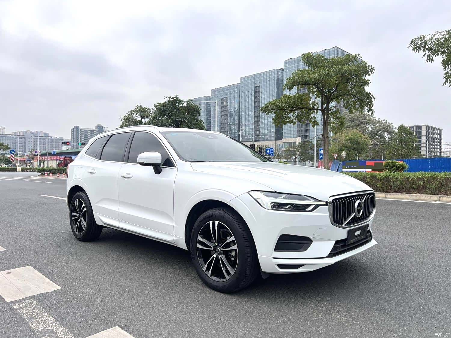 Volvo XC60, 2019 все фото