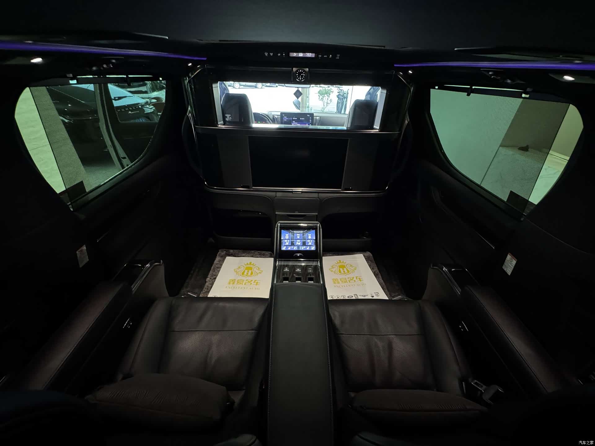 Lexus LM, 2022 19