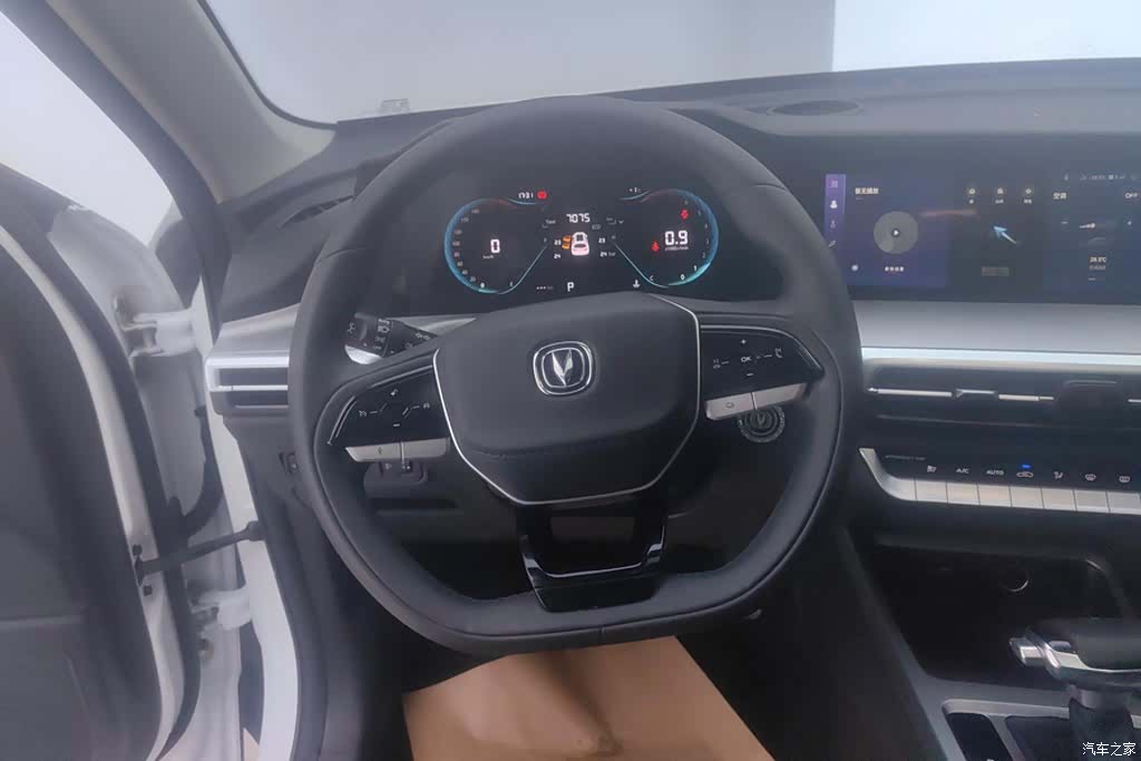 Changan CS35, 2025 15