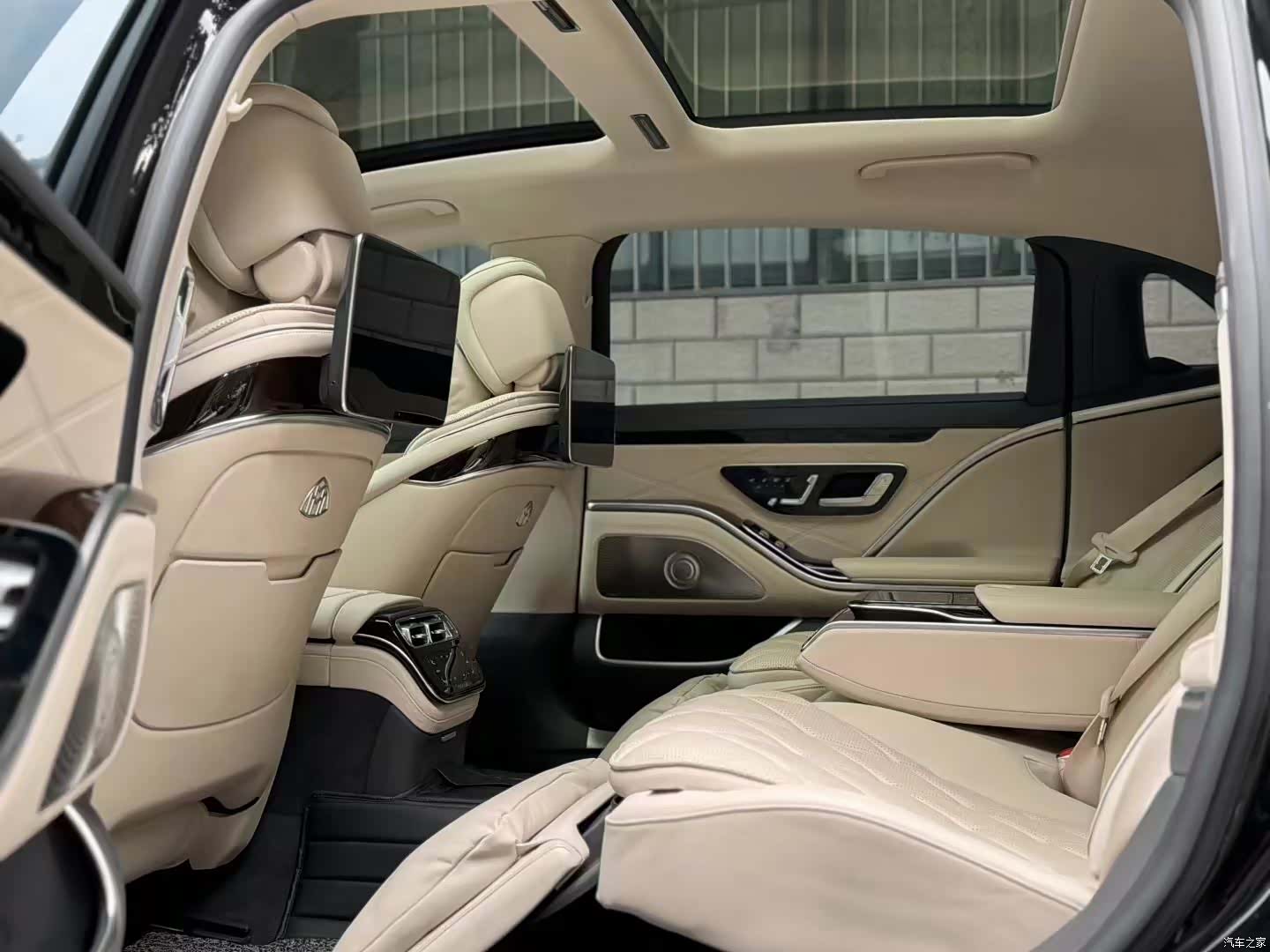 Maybach S-Class, 2022 8