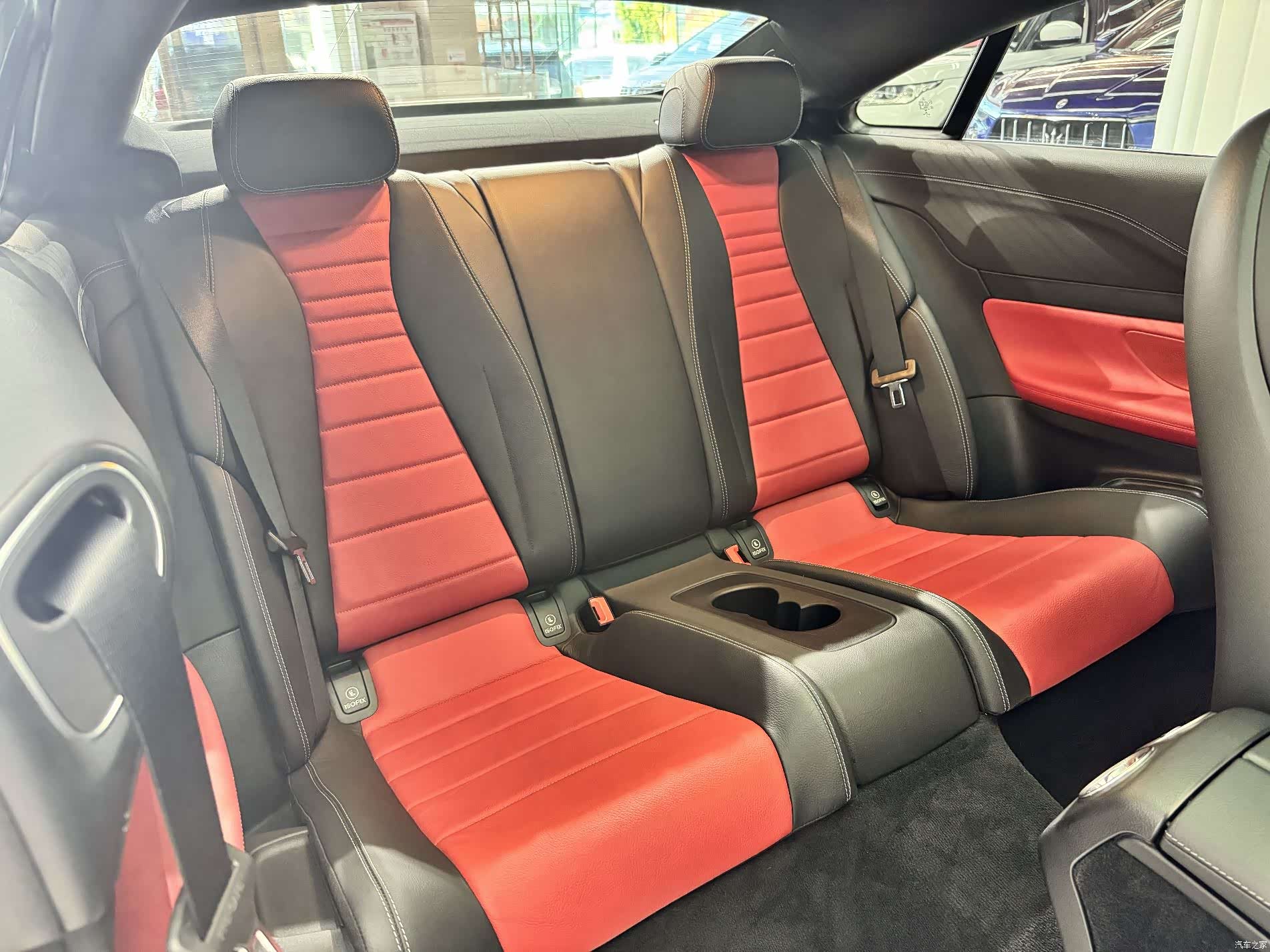 Mercedes-Benz E-Class, 2022 18