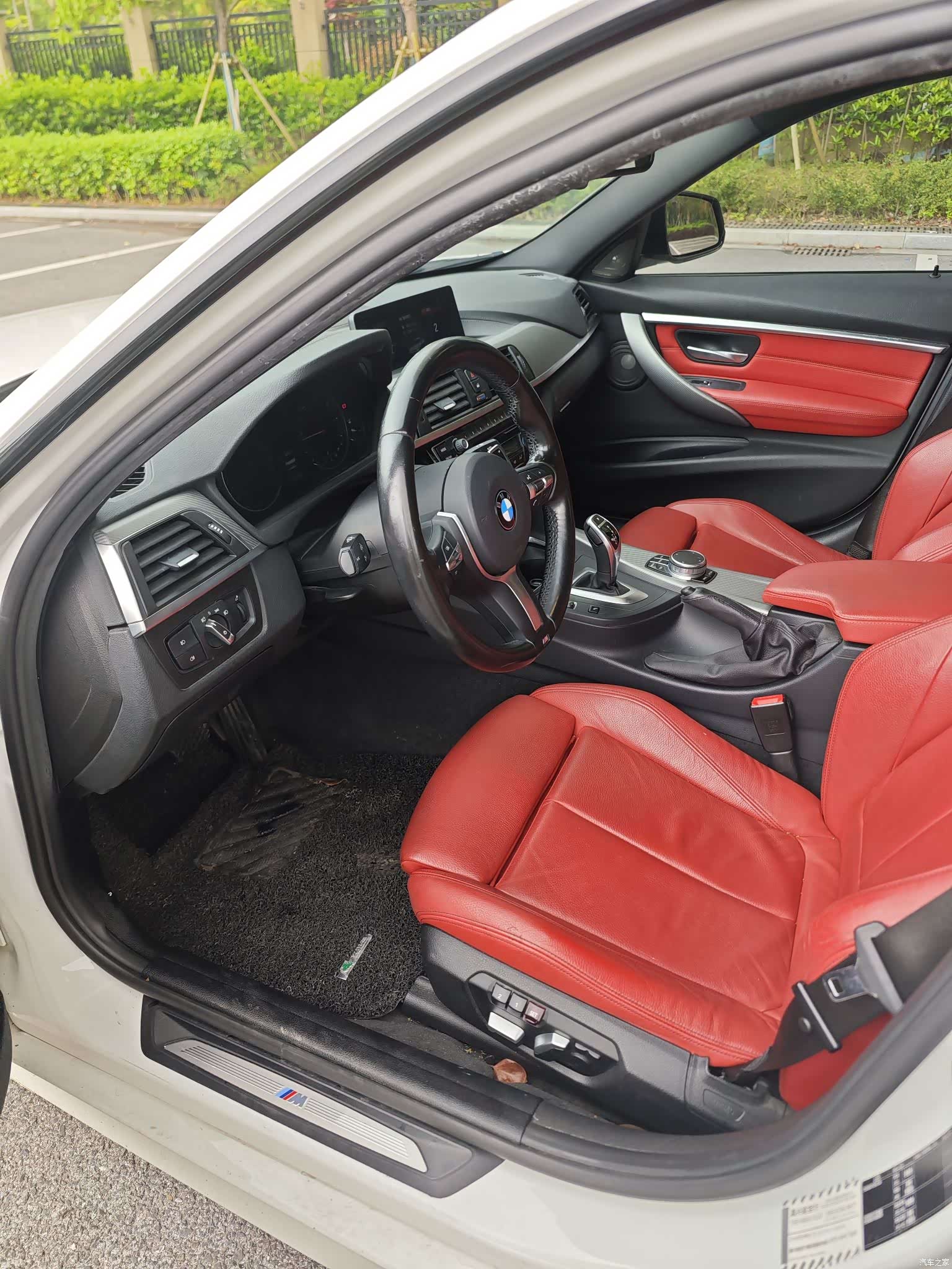 BMW 3 Series, 2018 все фото