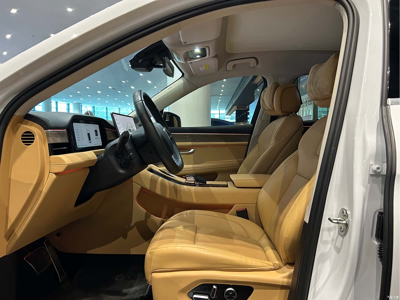 AITO M5, 2022 6