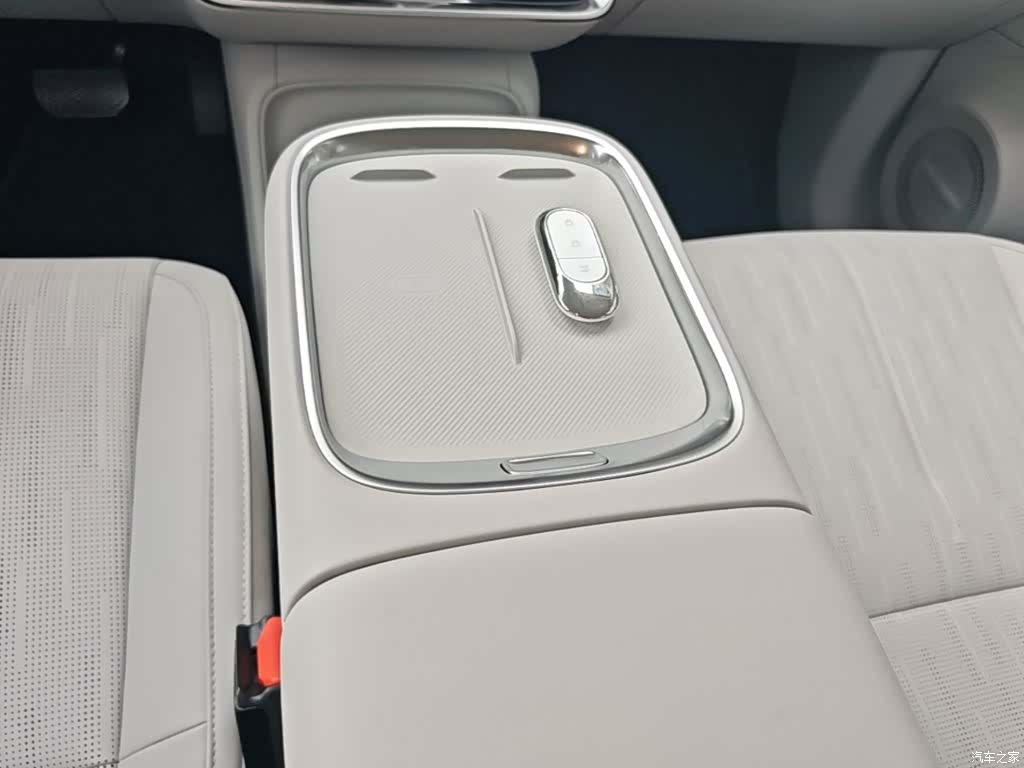 Leapmotor B10, 2025 14