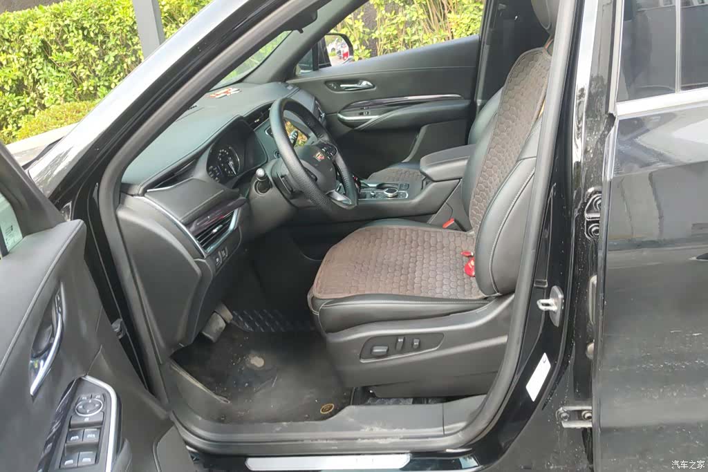 Cadillac XT4, 2020 9