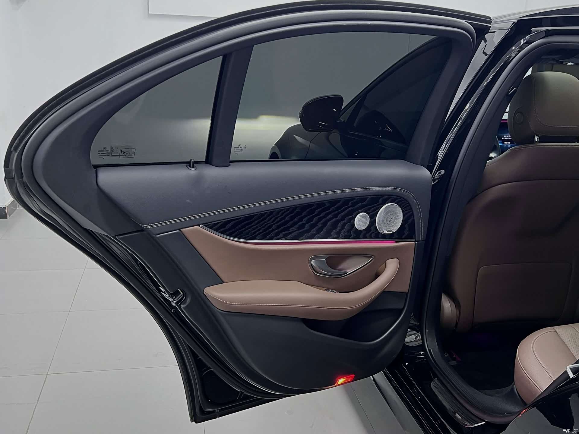Mercedes-Benz E-Class, 2021 12
