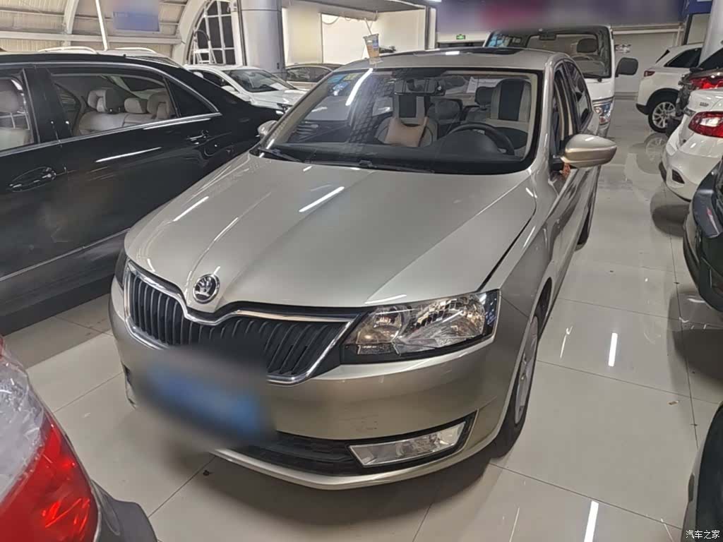 Skoda Rapid, 2016 3