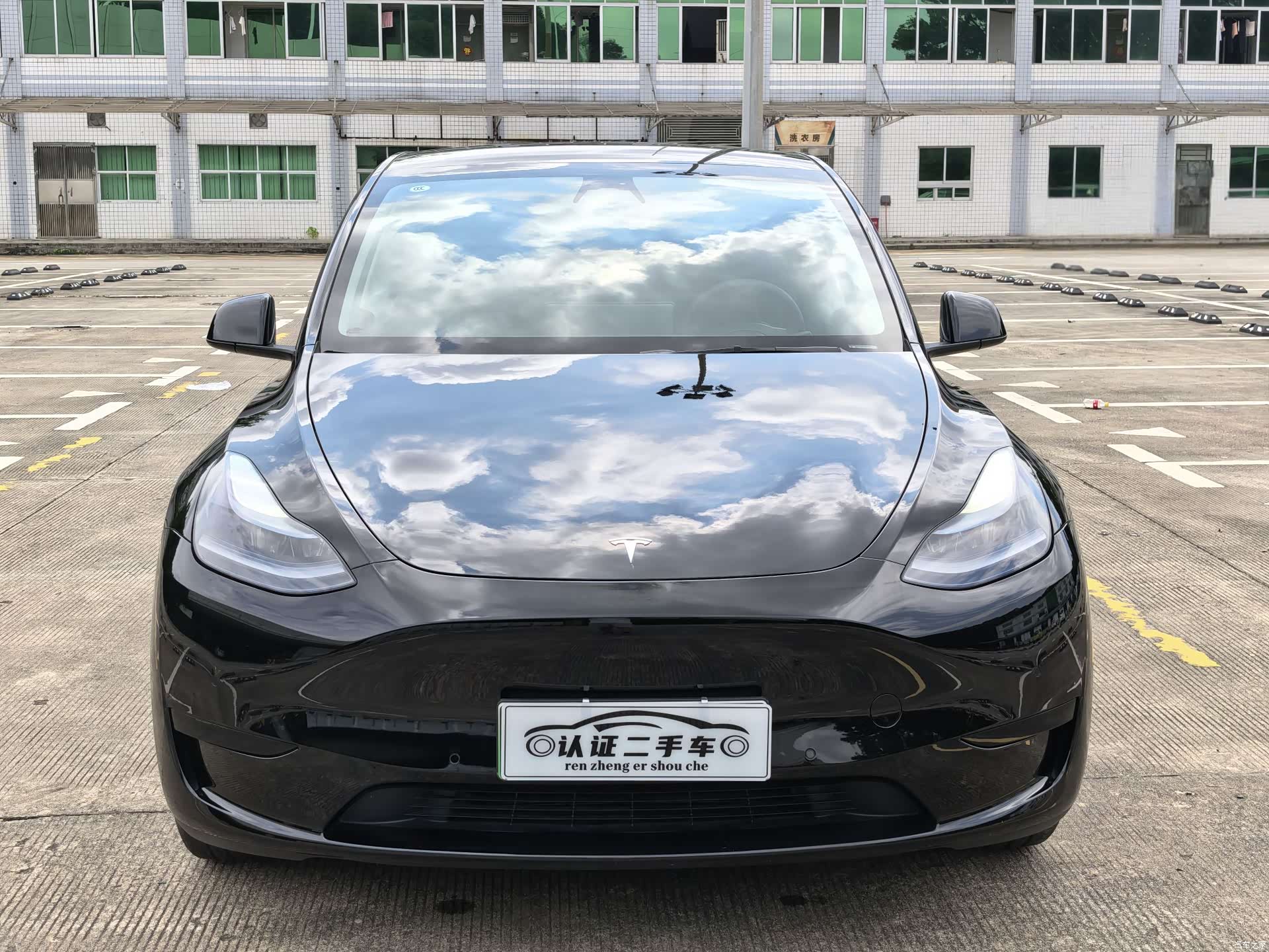 Tesla Model Y, 2023 2