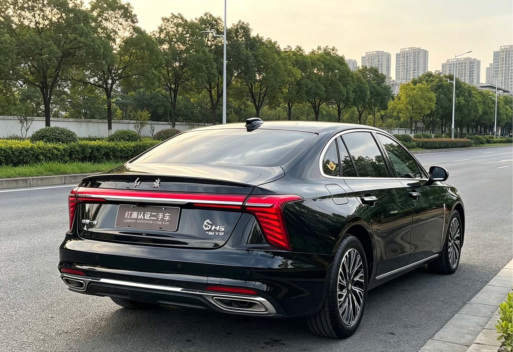 Hongqi H5, 2023 10