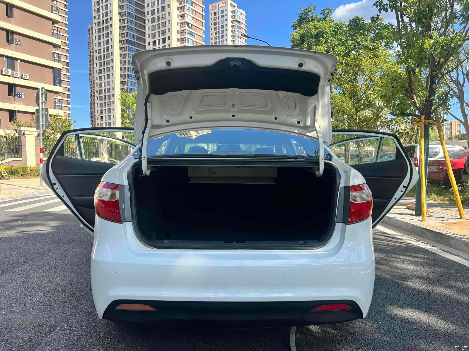 Kia K2, 2012 14