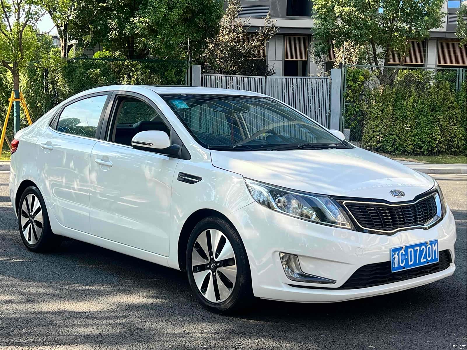 Kia K2, 2012 3