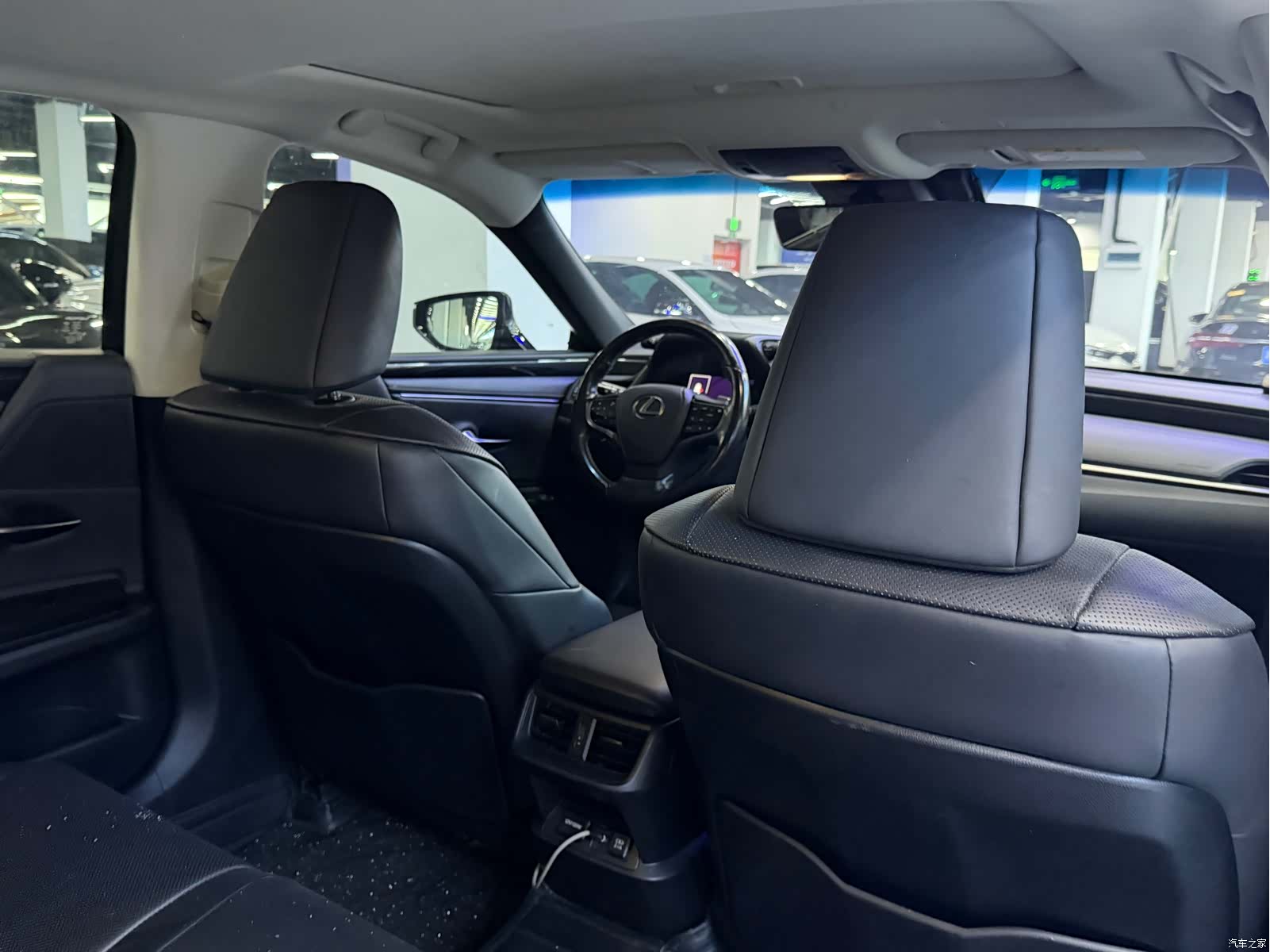 Lexus ES, 2019 10
