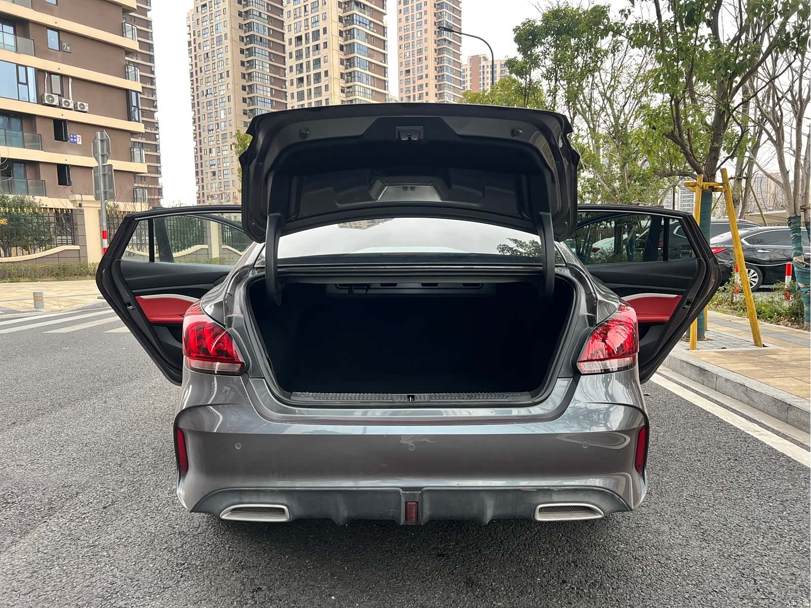 MG MG5, 2021 15