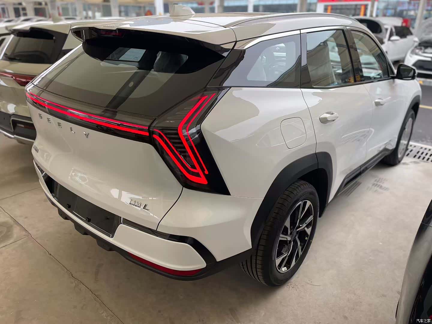 Geely Boyue, 2026 13