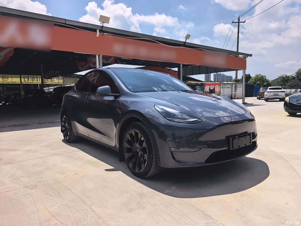 Tesla Model Y, 2021 4