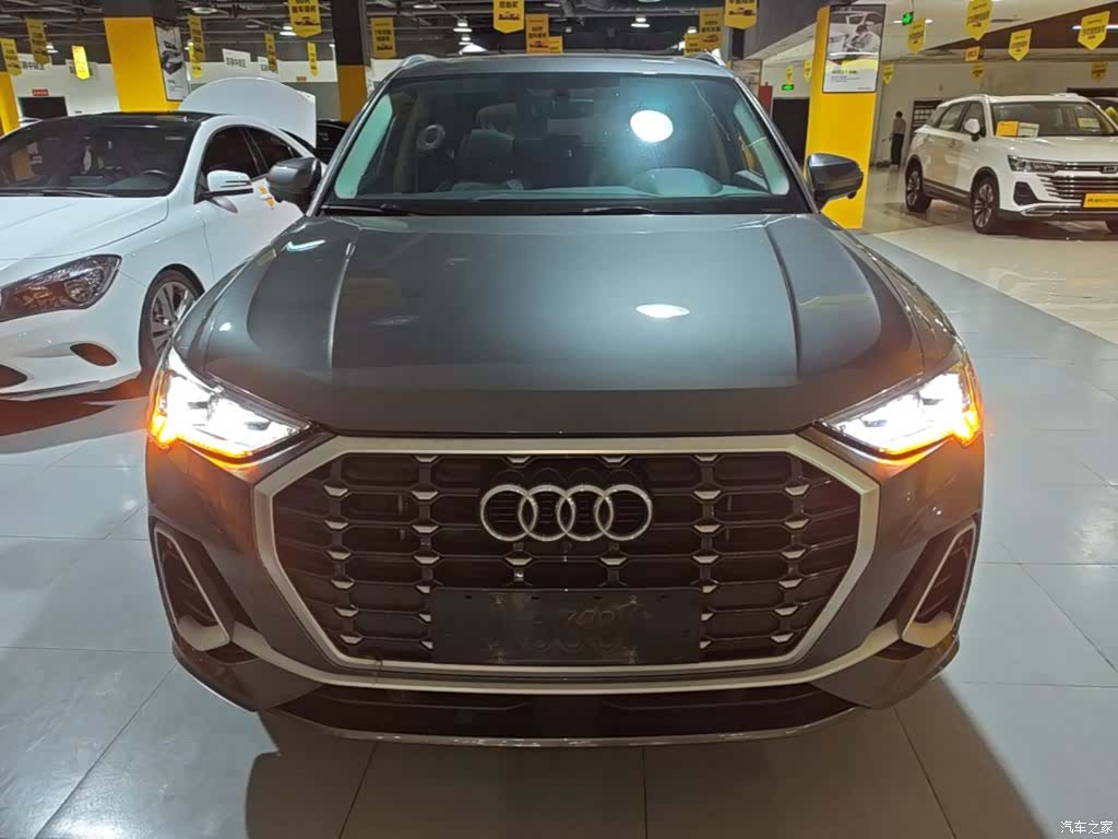 Audi Q3, 2022 3