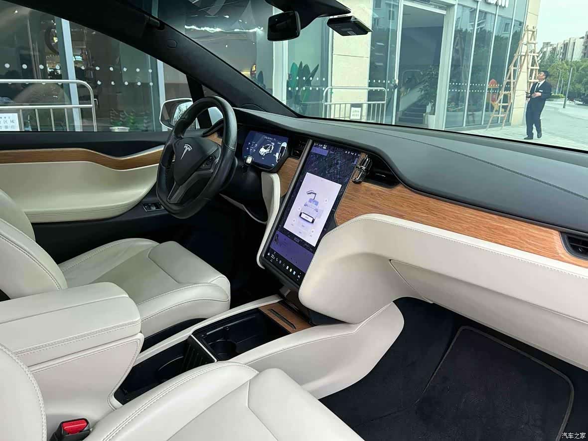 Tesla Model X, 2018 3