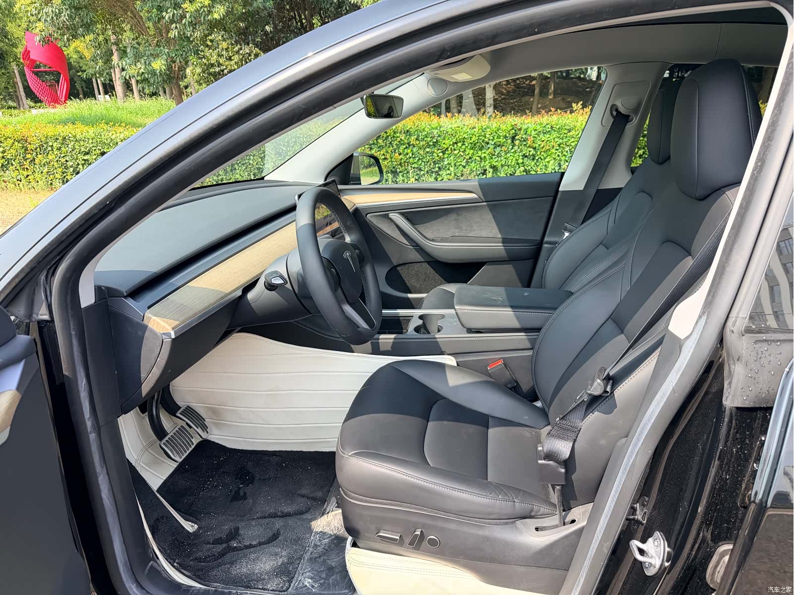 Tesla Model Y, 2023 6